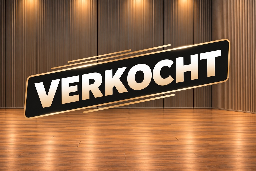 Moderne showroom met verkochtbanner